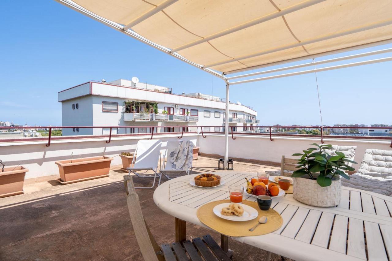 Bright Studio With Terrace & Parking Bari Exterior foto